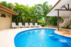 Charming unit that sleeps 4 - with pool - walking distance from Brasilito Beach
